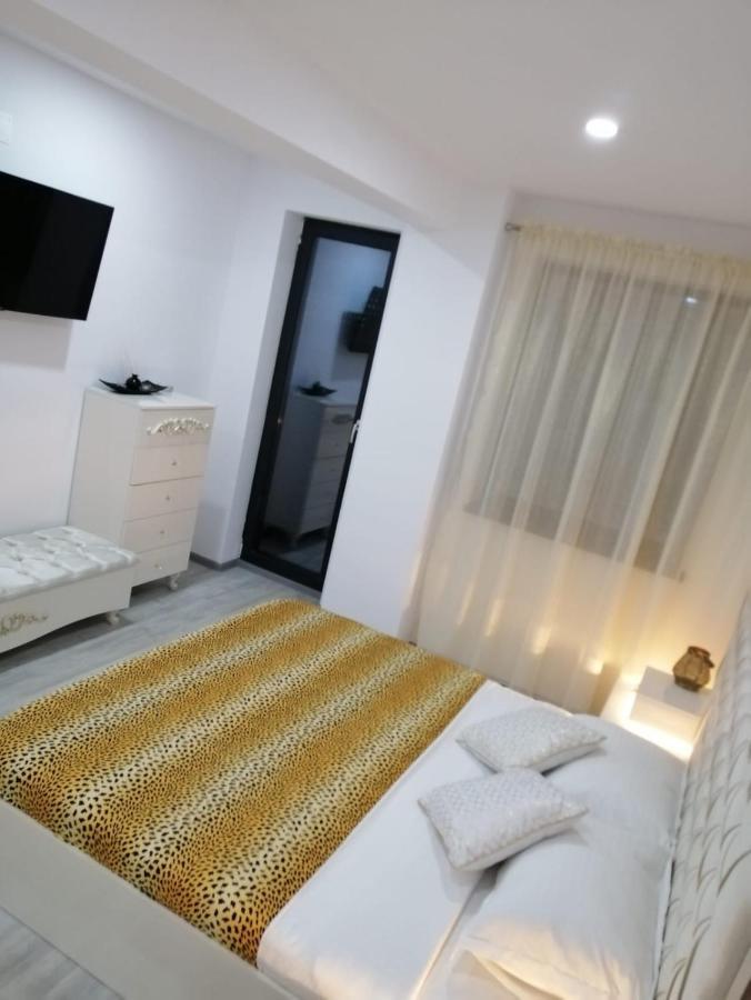 Nemo Apartment Năvodari Екстериор снимка